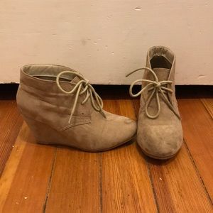 🍂Perfect for fall!! Tan booties